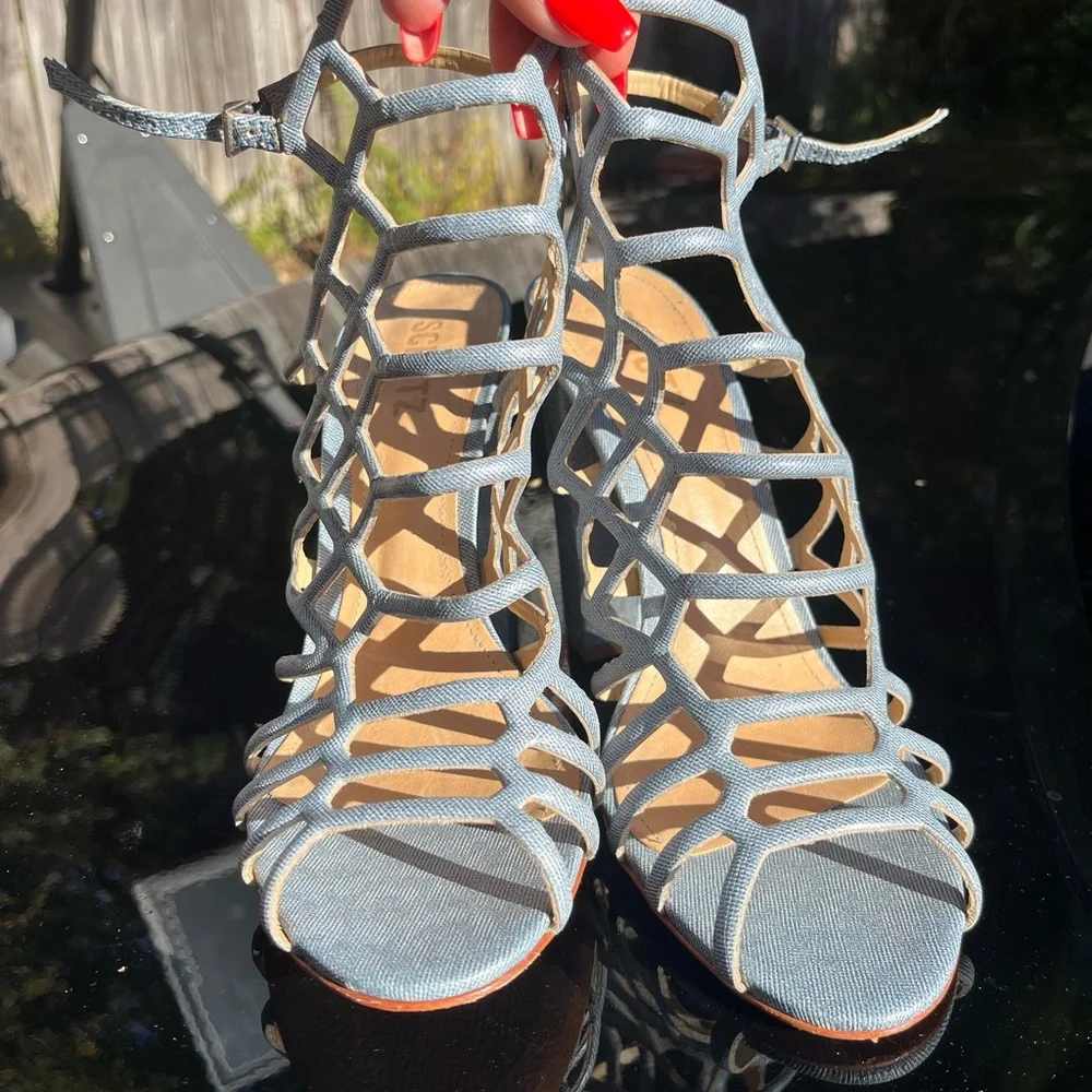 Light Blue/Denim Schutz Pumps - Picture 6 of 8